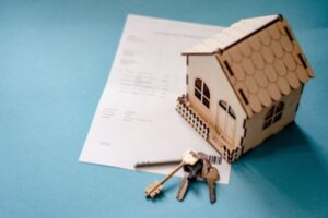 homeownership papers and keys